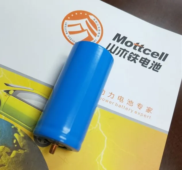 32700 Cylindryczny LiFePO4 akumulator do ładowania 3,2V 6000mah 3C Rozładowanie 4